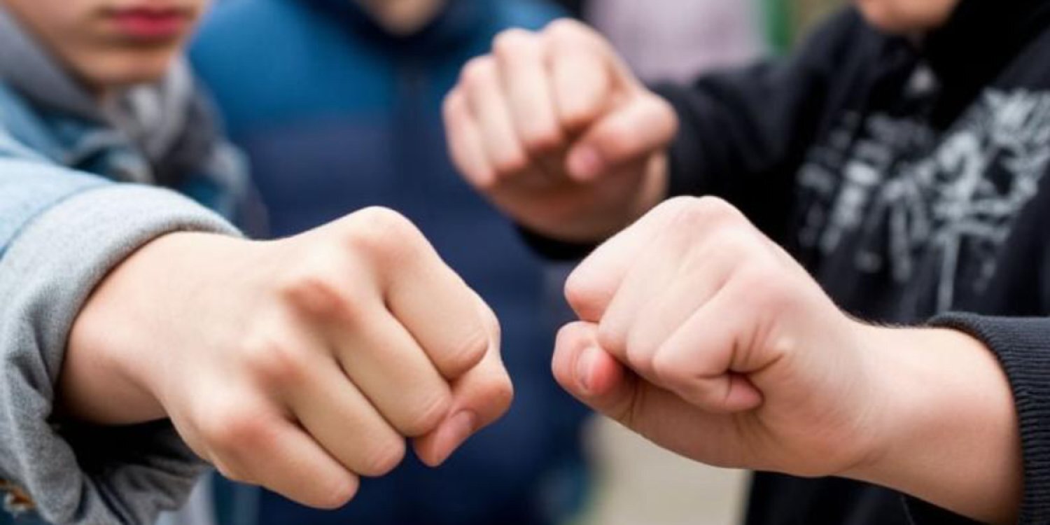 В Астане подростки устроили драку в торговом центре