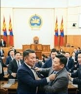 «В парламенте Монголии депутат подрался с заместителем мэра»
