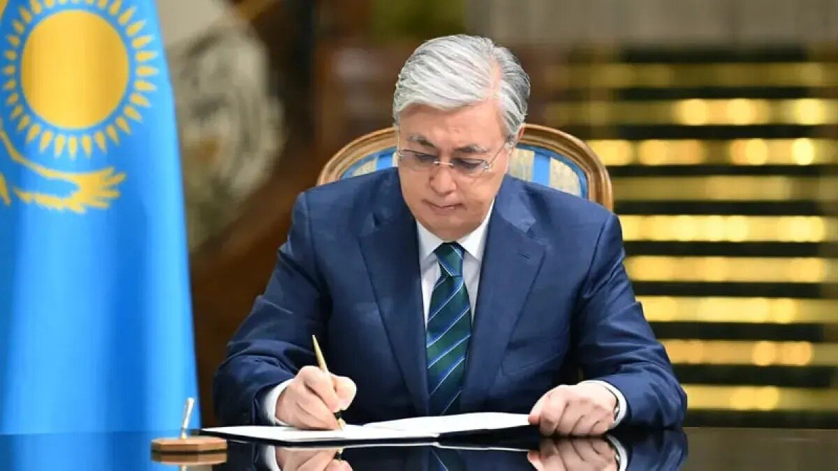 Токаев подписал указ о внедрении искусственного интеллекта в школы