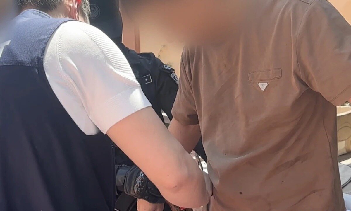 Мошенник, представившийся сотрудником, присвоил 25 млн тенге