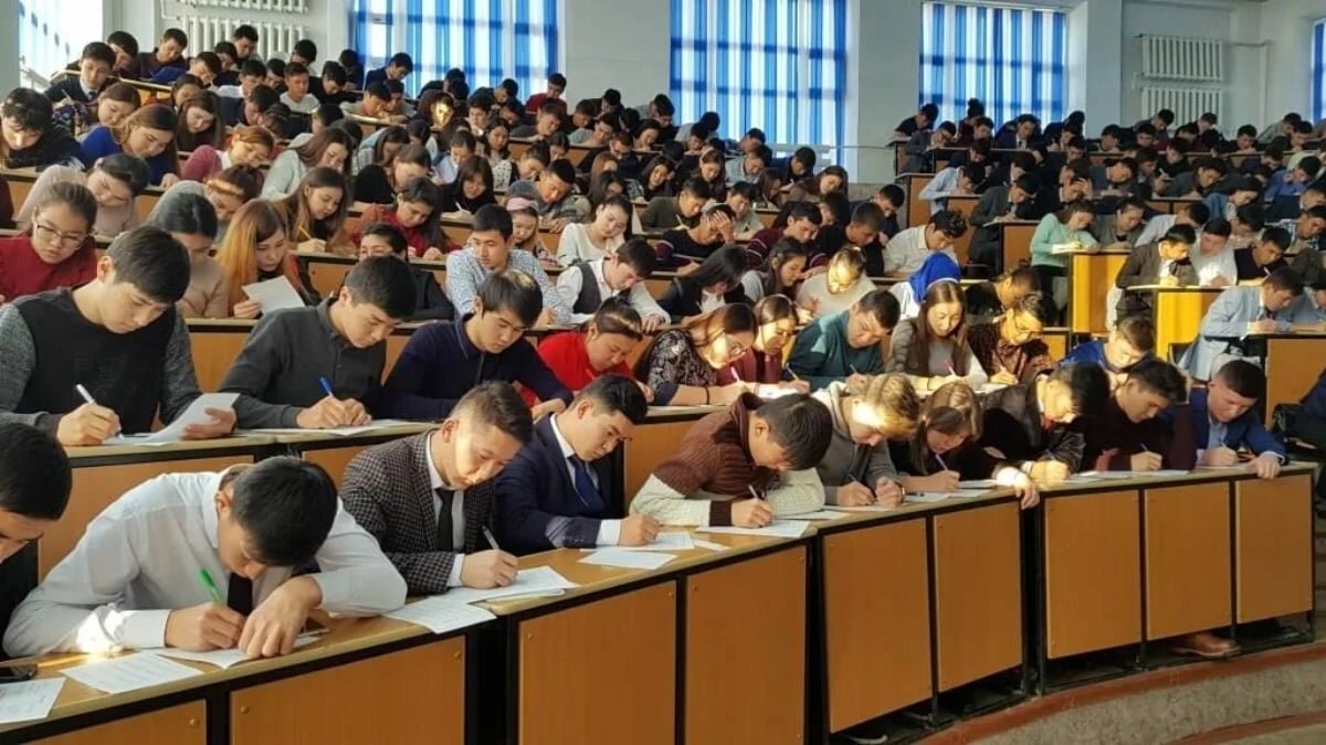 В казахстанских университетах могут сократить срок обучения