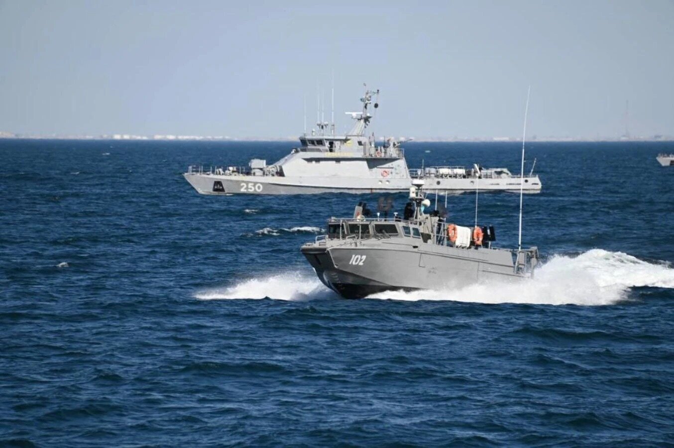 Во время учений на Каспии погибли 9 военнослужащих