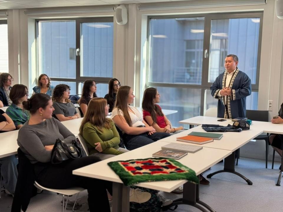 В Бельгии представили казахстанский проект «Читающая нация»
